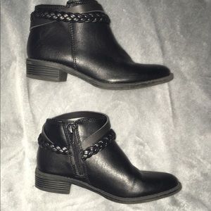 Girls boots